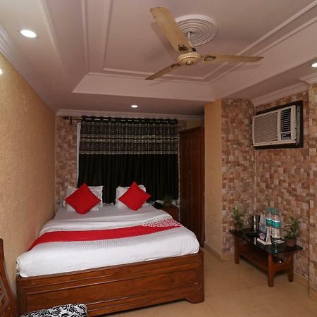 Oyo Flagship 16209 Hotel Ambar Palace Calcutta Bara Bazar Exterior foto