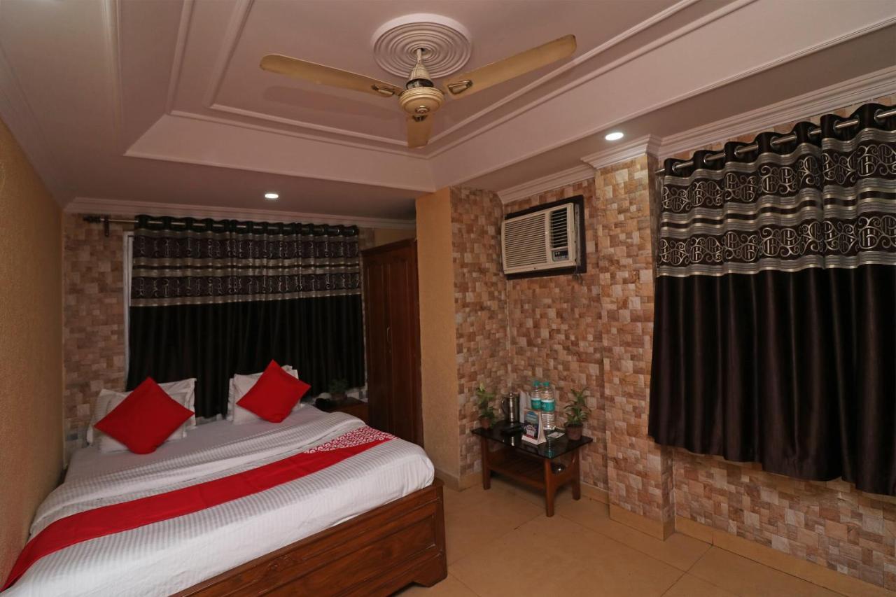 Oyo Flagship 16209 Hotel Ambar Palace Calcutta Bara Bazar Exterior foto