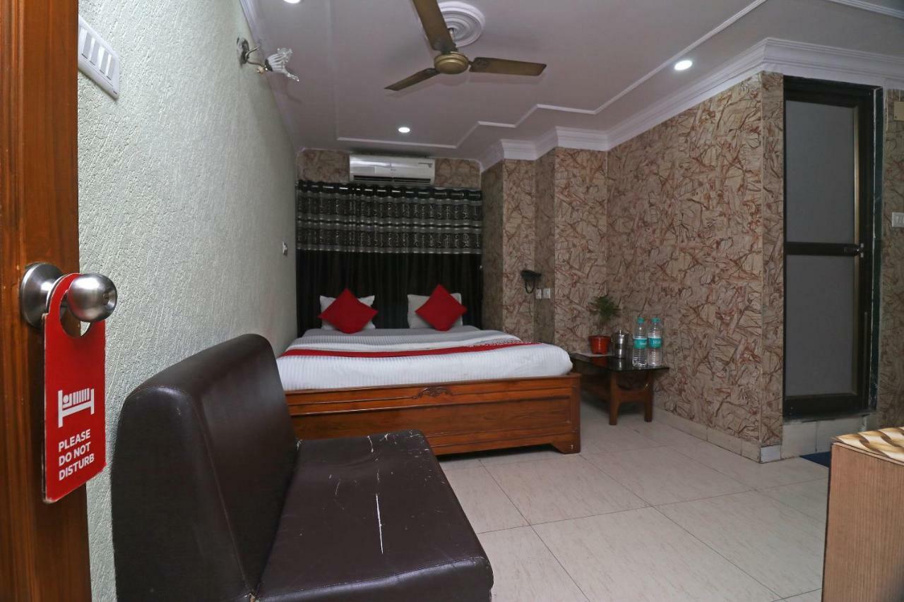 Oyo Flagship 16209 Hotel Ambar Palace Calcutta Bara Bazar Exterior foto