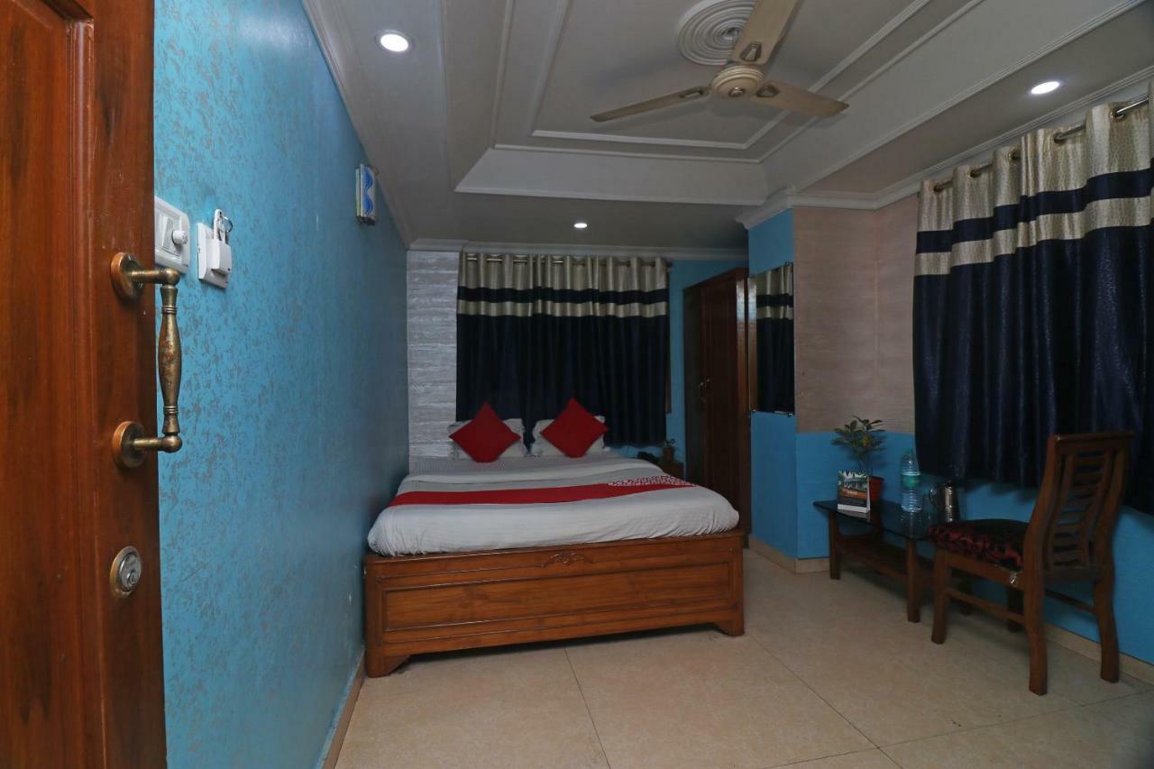 Oyo Flagship 16209 Hotel Ambar Palace Calcutta Bara Bazar Exterior foto